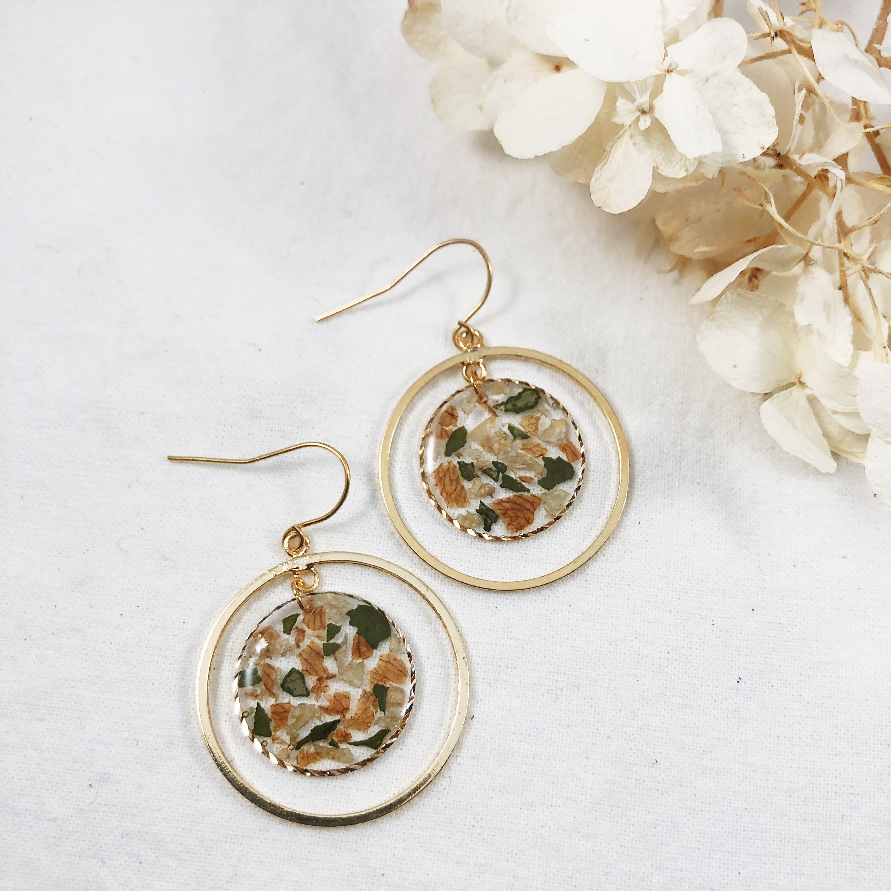 Get Preserved Flower Stone Flower Drop Earrings at ₹ 800 | LBB Shop