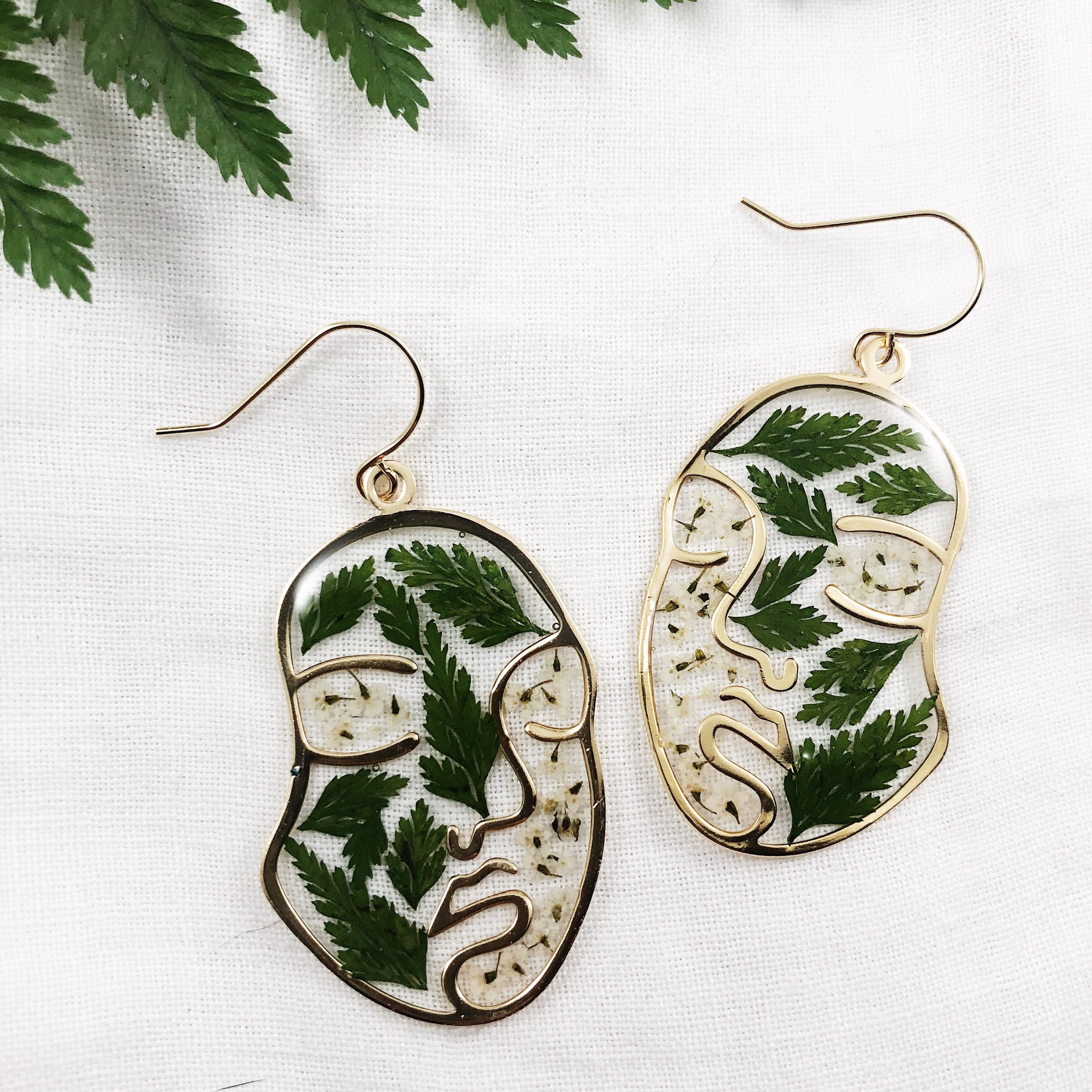 Blythe - Gold Face Earrings with Preserved Ferns and Flowers