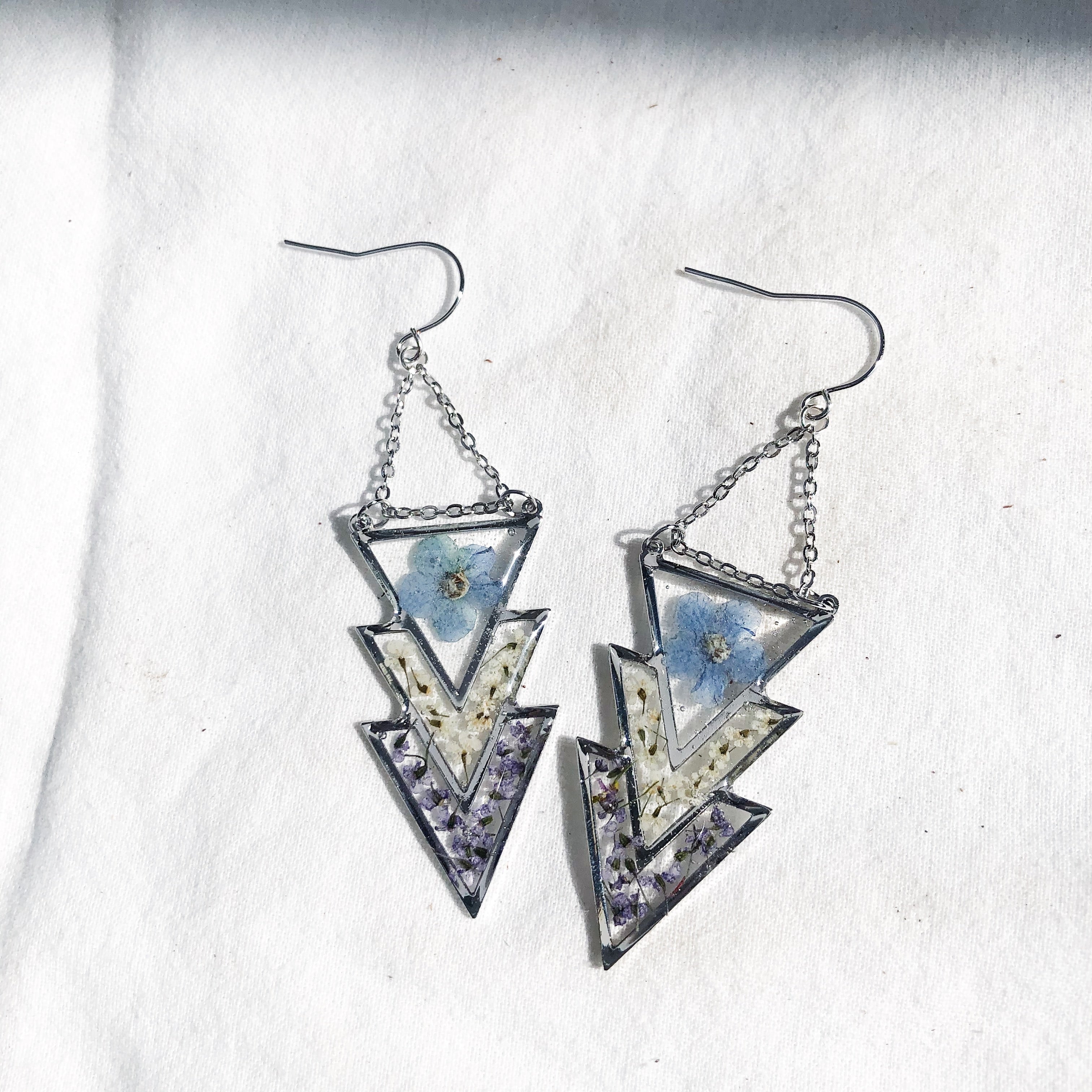 Reyna - Silver Triangle Chain Earrings with Pressed Flowers