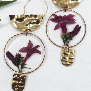 Royal Enchantress Collection - Wavy Brass Earrings with Scarlet Gilia