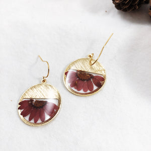 Gold Round Red Daisy Earrings
